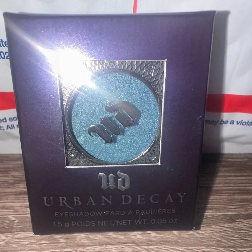 Urban Decay Eyeshadow Haight‎ eye shadow token